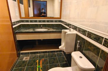 [FULLY RENO & EXTENDED] Kota Kemuning Bungalow landscaped with fish pond RM3.2M Shah Alam