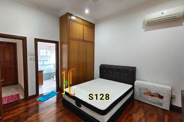 [FULLY RENO & EXTENDED] Kota Kemuning Bungalow landscaped with fish pond RM3.2M Shah Alam