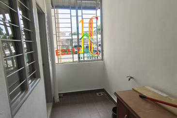 Pangsapuri Akasia, Bandar Botanic