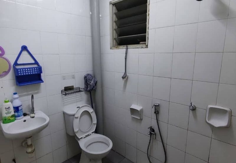 Pangsapuri Akasia, Bandar Botanic