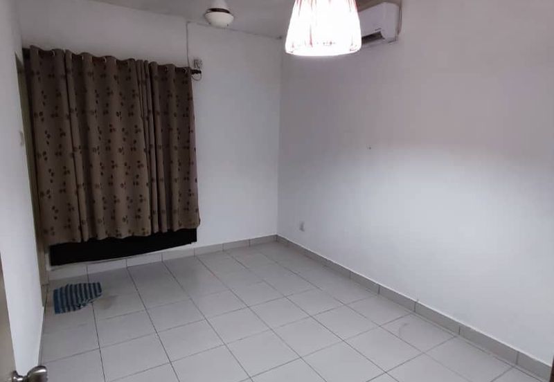 Pangsapuri Akasia, Bandar Botanic