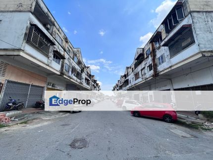 Walk-up SHOP Apartment Dato Dagang 3R2B 650sqft selling cheap RM115K (Can Full LOAN), Selangor, Klang