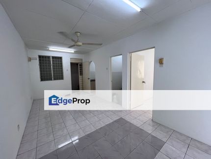 NEWLY Refurbished & Well Maintained Low Cost Flat in Pangsapuri Pendamar A Port Klang RM170K 3R2B, Selangor, Port Klang
