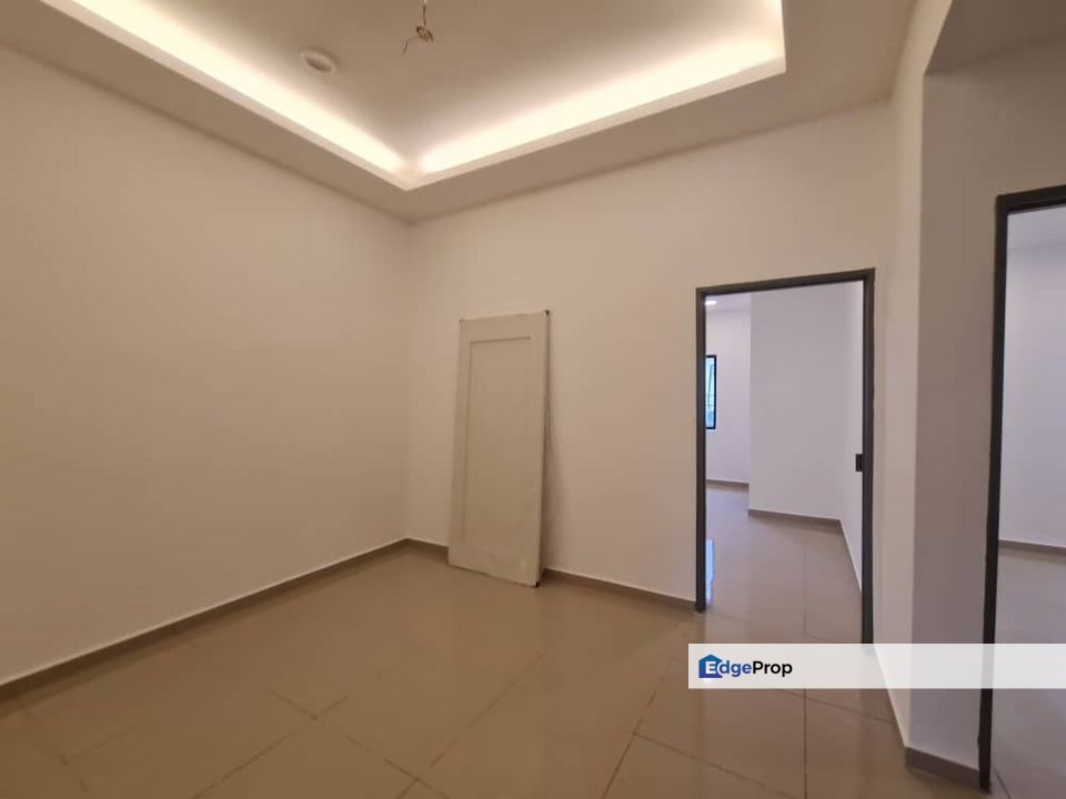 [Fully Renovated] 2 STY Bandar Puteri Klang 4R3B 22x75sqft 100% LOAN, Selangor, Klang