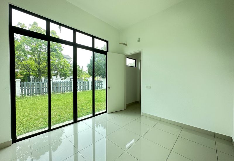 Tenderfields @ Eco Majestic