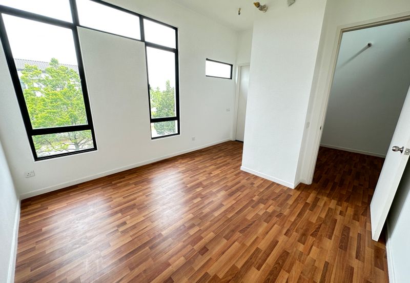 Tenderfields @ Eco Majestic