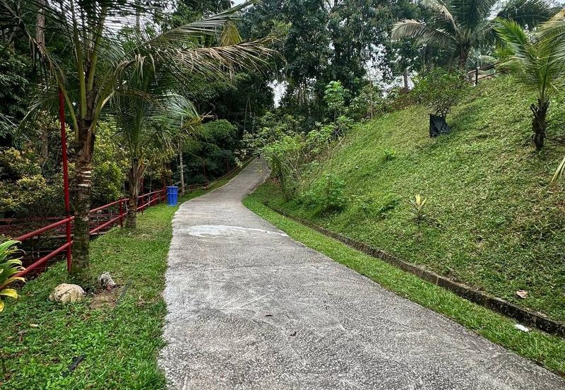 Resort/Chalet Air Terjun Sungai Sendat Ulu Yam Batang Kali