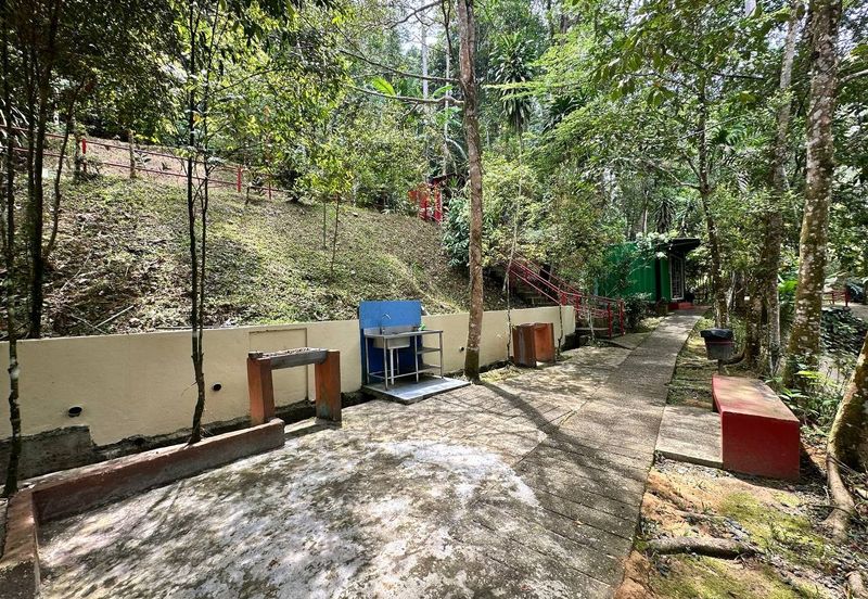 Resort/Chalet Air Terjun Sungai Sendat Ulu Yam Batang Kali