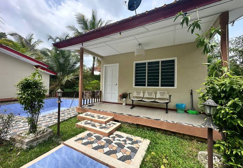 Resort/Chalet Air Terjun Sungai Sendat Ulu Yam Batang Kali