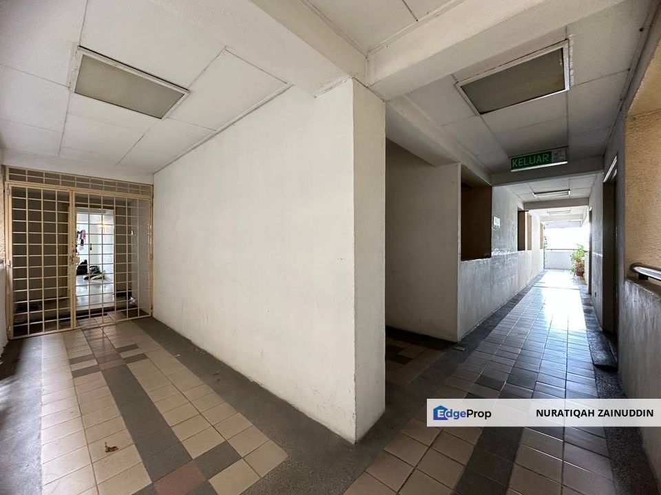 CORNER UNIT | SHANG VILLA CONDOMINIUM PETALING JAYA , Selangor, Petaling Jaya