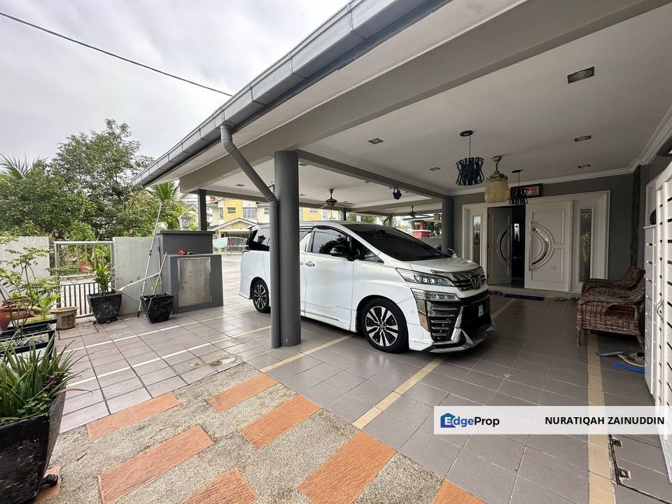 TAMAN JELOK IMPIAN KAJANG - FULLY RENOVATED SEMI DETACHED DOUBLE STOREY , Selangor, Kajang