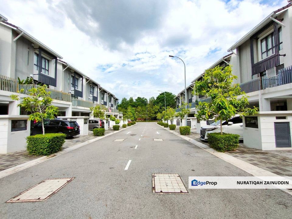 GROUND FLOOR DUPLEX TOWNHOUSE AT CRESCENT PARK TOWNVILLA BANDAR BUKIT MAHKOTA FOR SALES, Selangor, Bangi