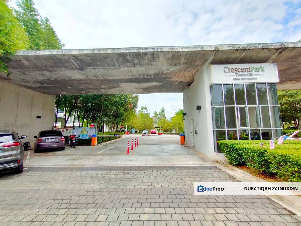 GROUND FLOOR DUPLEX TOWNHOUSE AT CRESCENT PARK TOWNVILLA BANDAR BUKIT MAHKOTA FOR SALES, Selangor, Bangi