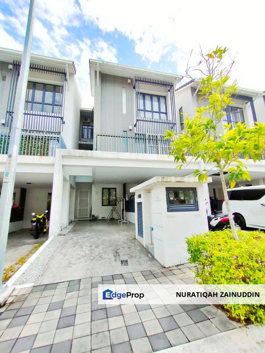 GROUND FLOOR DUPLEX TOWNHOUSE AT CRESCENT PARK TOWNVILLA BANDAR BUKIT MAHKOTA FOR SALES, Selangor, Bangi