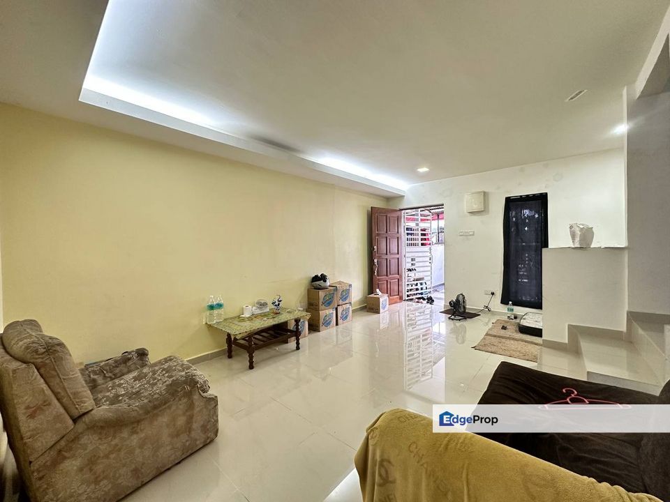 RENOVATED LOW COST TERRACE HOUSE AT TAMAN KANTAN PERMAI KAJANG, Selangor, Kajang