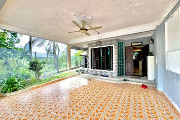 Kampung Tasik Tambahan