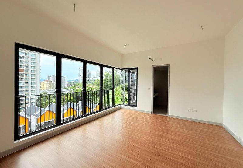 East 57 (Residensi Laman Timur)