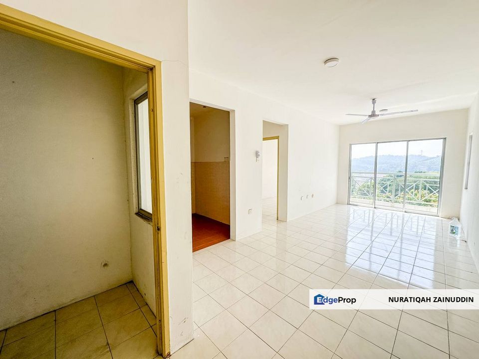 CORNER UNIT CASA RIANA APARTMENT PUNCAK JALIL, Selangor, Puncak Jalil