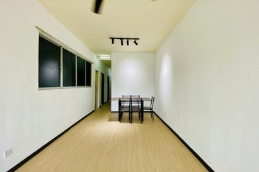 Residensi Bistaria, Ukay Bistari