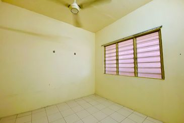 Residensi Bistaria, Ukay Bistari