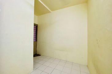 Residensi Bistaria, Ukay Bistari