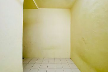 Residensi Bistaria, Ukay Bistari