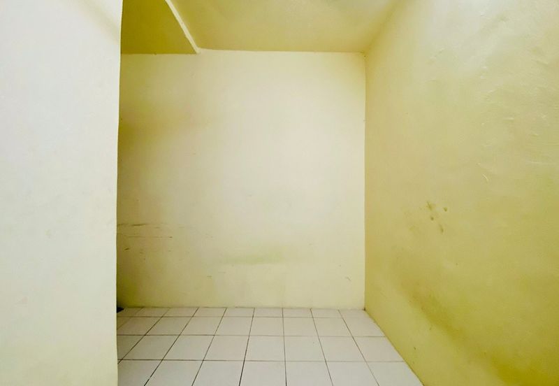 Residensi Bistaria, Ukay Bistari