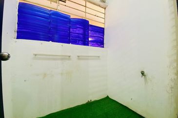 Residensi Bistaria, Ukay Bistari