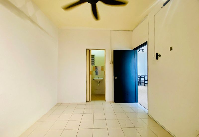 Residensi Bistaria, Ukay Bistari