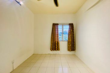 Residensi Bistaria, Ukay Bistari