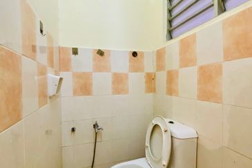 Residensi Bistaria, Ukay Bistari