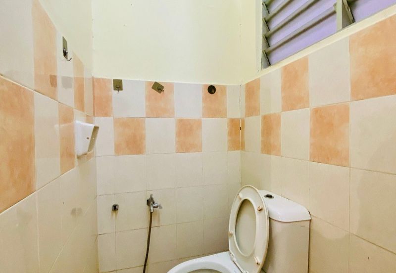 Residensi Bistaria, Ukay Bistari