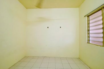 Residensi Bistaria, Ukay Bistari