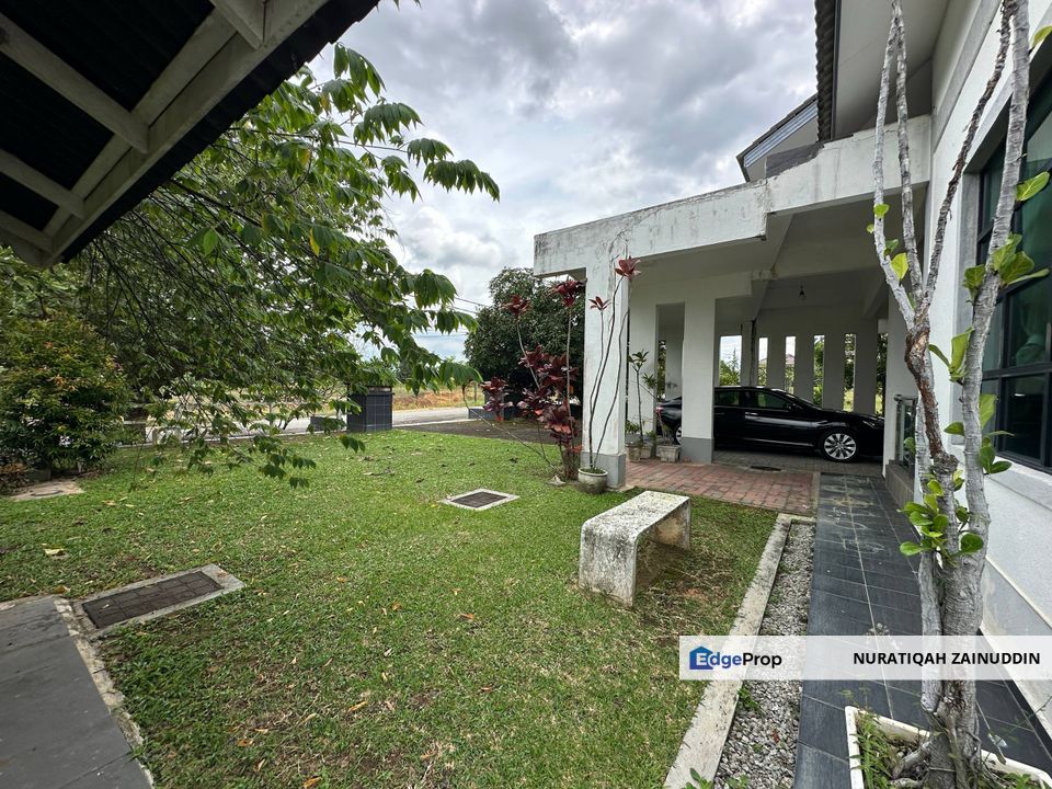 BUNGALOW HOUSE AT STAFFIELD COUNTRY RESORT MANTIN NEGERI SEMBILAN, Negeri Sembilan, Mantin