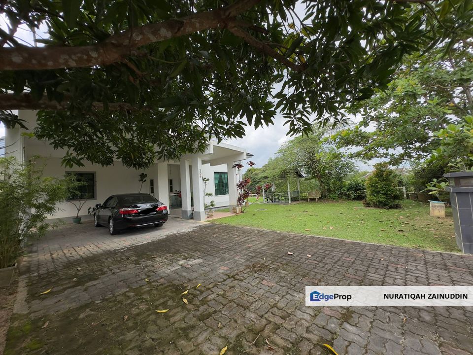 BUNGALOW HOUSE AT STAFFIELD COUNTRY RESORT MANTIN NEGERI SEMBILAN, Negeri Sembilan, Mantin