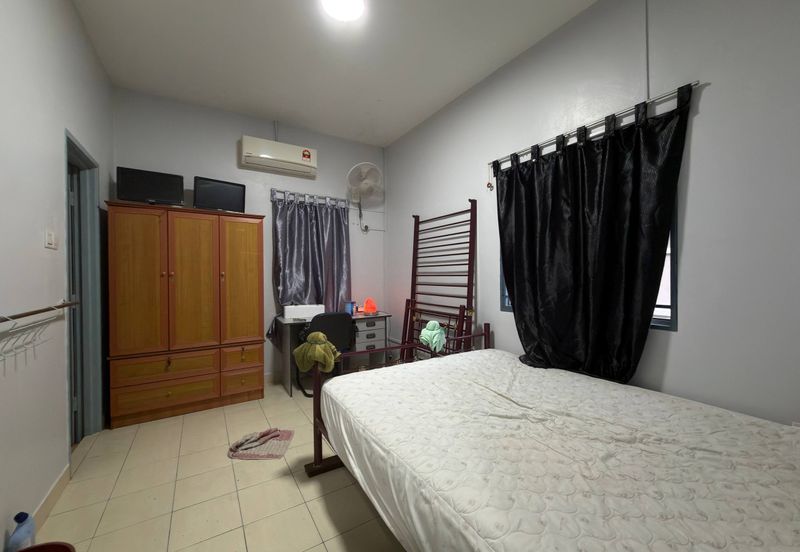 Taman Tasik Semenyih (Lake Residence)