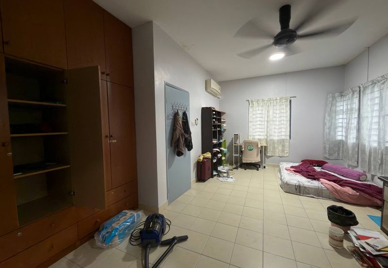 Taman Tasik Semenyih (Lake Residence)