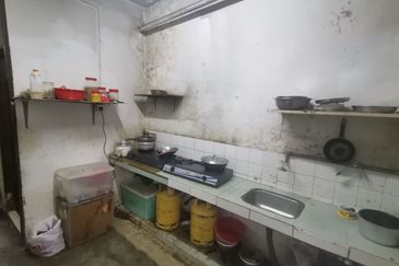 Taman Bamboo, Jalan Ipoh