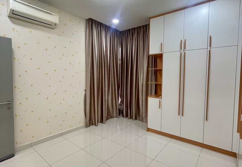 Imperial Hatamas Condominium