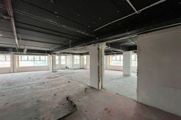 CORNER Commercial Shop Office Subang Square Corporate Tower SS15