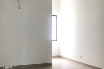 Lakeside Residences, Bandar Metro Puchong, Lake