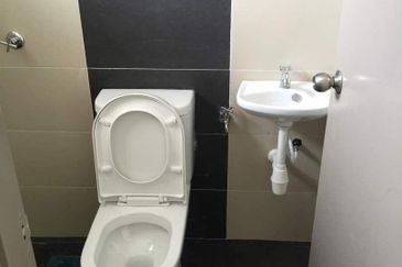 Lakeside Residences, Bandar Metro Puchong, Lake