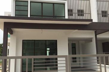 Lakeside Residences, Bandar Metro Puchong, Lake