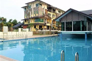 Avenue 2, Lake Valley