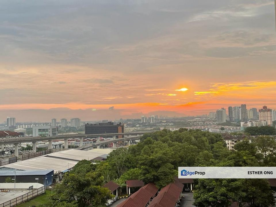 Avilla Apartments Puchong, Partially furnished Condition, Well Kept, Easy Access, Good for Own Stay and Investment, Near To Amenities, Selangor, Puchong