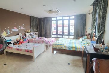 Bandar Tun Hussein Onn