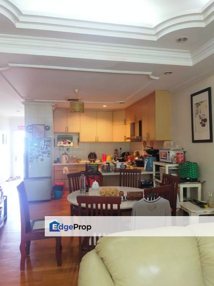 Country Heights Kajang, Country Heights, Partly Furnish, Townhouse Upper Floor Unit At Kajang, Facing Lake View, Selangor, Country Heights
