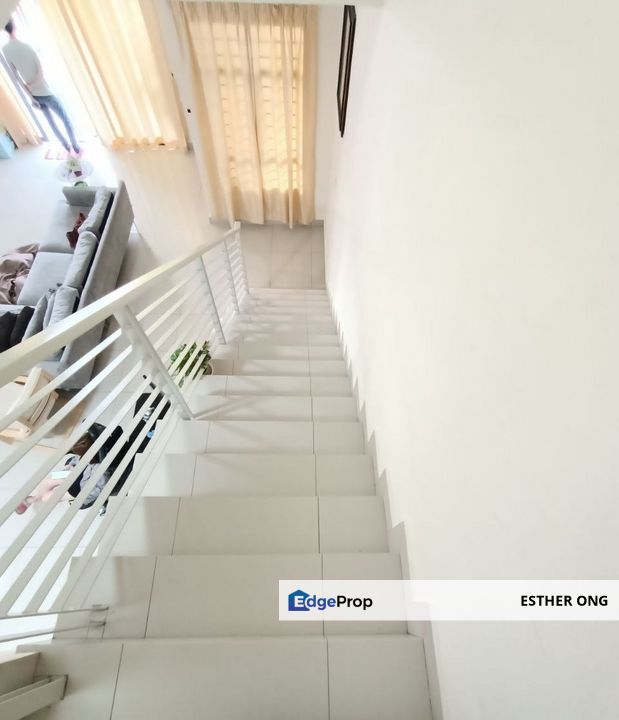 Lakeside Residence Puchong Jalan Metro, Near Lake Edge Mutiara Puchong, FACING FIELD, HIGH CEILING Clubhouse Facilities. Easy Access, Selangor, Puchong