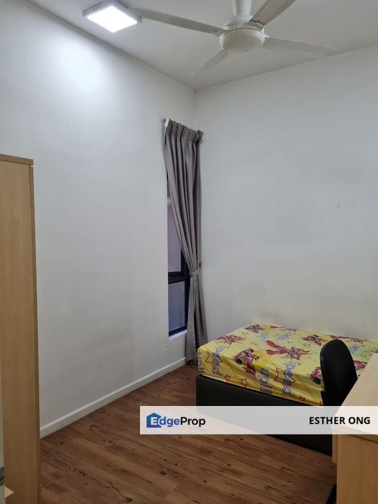 Paramount Utropolis 1066sf 2 Carpark Glenmarie Shah Alam Near Lrt Kdu, Selangor, Glenmarie