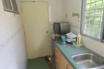 Double Storey Terrace, Bandar Puteri 7 Puchong, 22x70 Extended and Well Kept Condition, Prime location, Near to Amenities